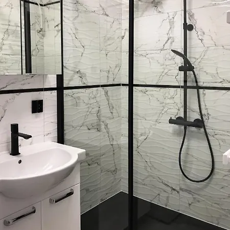 Z Widokiem Na Rzeke Dziwna - Valhalla * Wolin