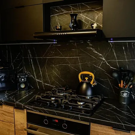 Z Widokiem Na Rzeke Dziwna - Valhalla * Wolin