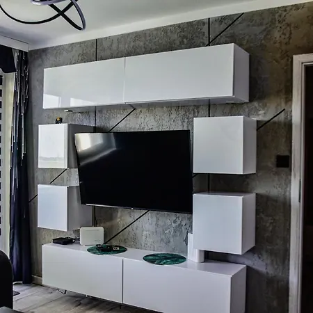 Z Widokiem Na Rzeke Dziwna - Valhalla * Wolin