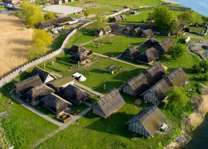 Z Widokiem Na Rzeke Dziwna - Valhalla *