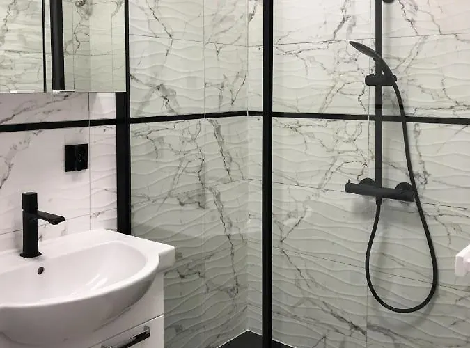 Z Widokiem Na Rzeke Dziwna - Valhalla * Wolin