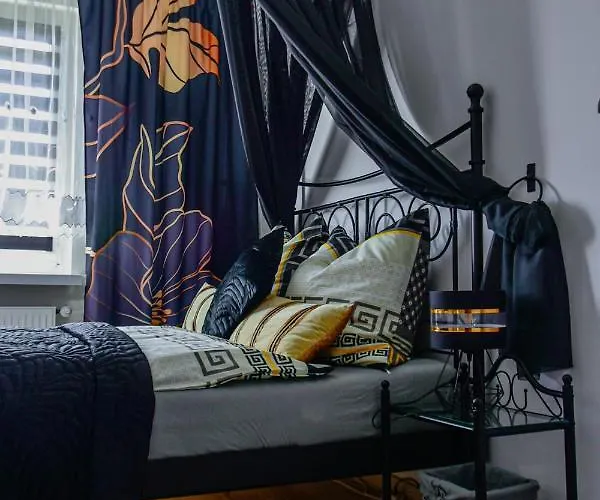 Z Widokiem Na Rzeke Dziwna - Valhalla Wolin