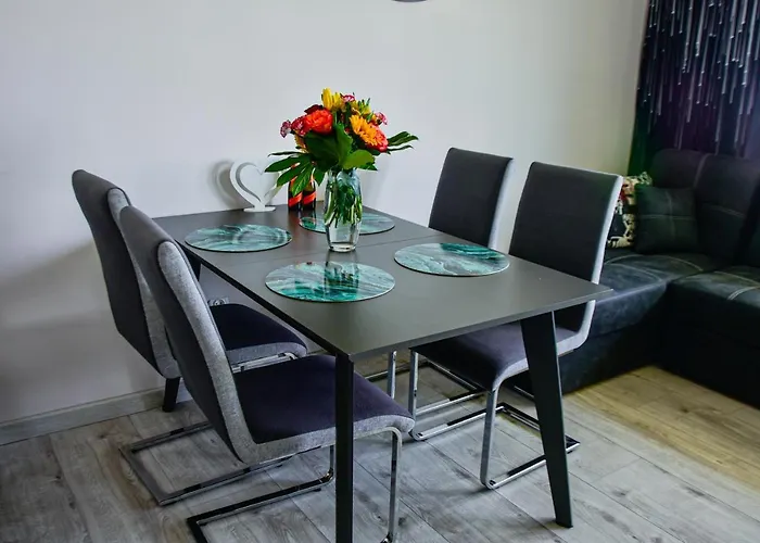 Z Widokiem Na Rzeke Dziwna - Valhalla * Wolin