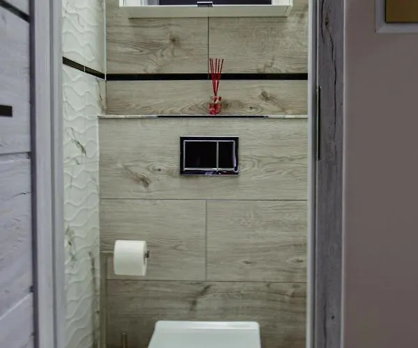 Apartmán Z Widokiem Na Rzeke Dziwna - Valhalla Wolin